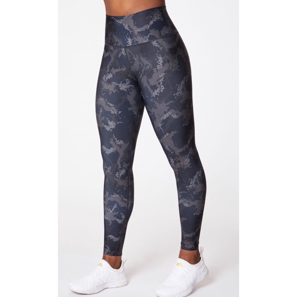 Soul by SoulCycle High-Rise Milestone Legging 25" Splatter Camo